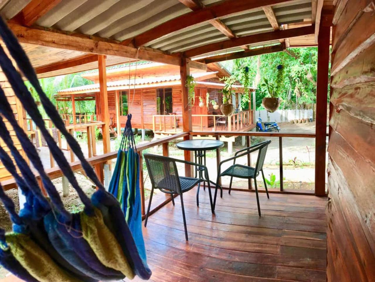 Lanta A Toi House Hotel Koh Lanta Exterior photo